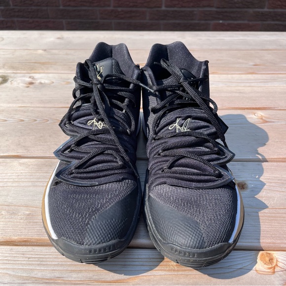Nike Kyrie 5 Black Metallic Gold men’s size 9.5 - Picture 3 of 7